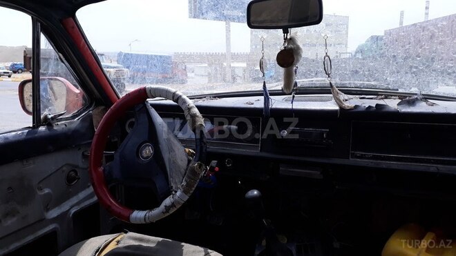 GAZ 24 1986, 580,335 km - 2.4 л - Sumqayıt