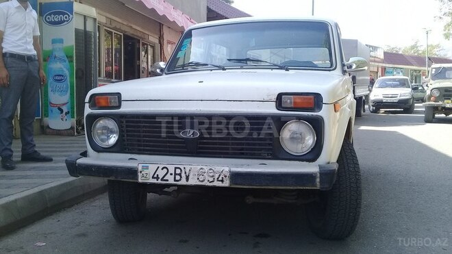 LADA (VAZ) Niva 1988, 400,000 km - 1.6 l - Lerik