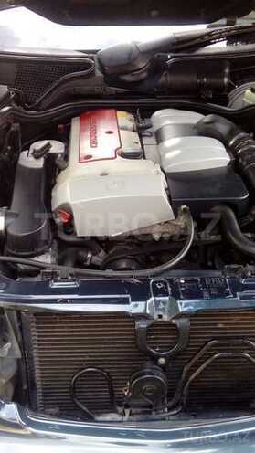 Mercedes E 200 2001, 18,000 km - 0.2 l - Bakı