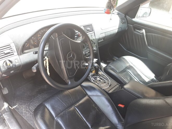 Mercedes C 220 1996, 270,000 km - 2.2 l - Sumqayıt