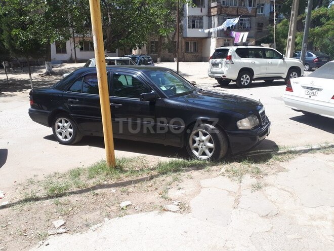 Mercedes C 220 1996, 270,000 km - 2.2 l - Sumqayıt