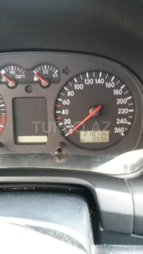 Volkswagen Golf 2000, 210,000 km - 1.6 l - Bakı