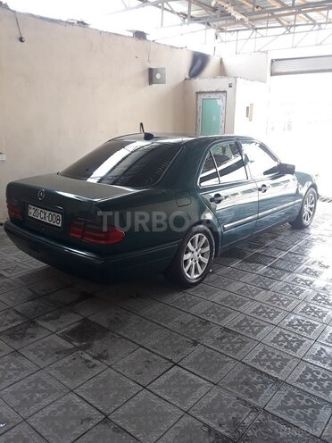 Mercedes E 240 1998, 250,000 km - 2.4 л - Gəncə