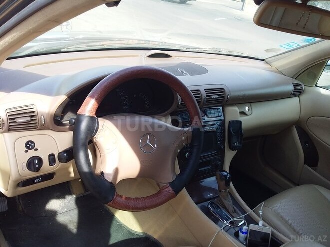 Mercedes C 200 2000, 258,000 km - 2.0 l - Bakı