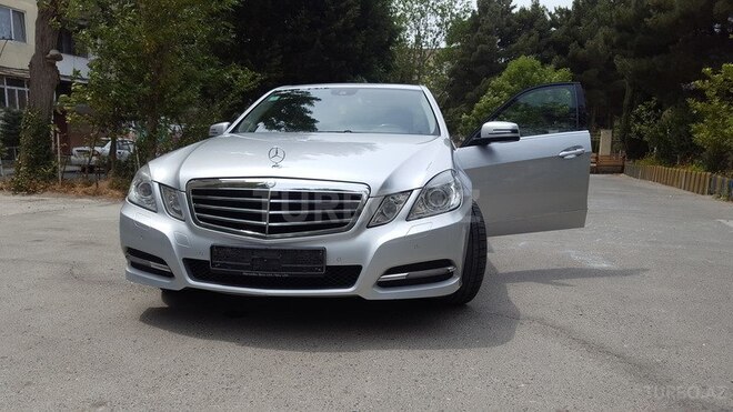 Mercedes E 250 2011, 195,000 km - 2.2 л - Bakı