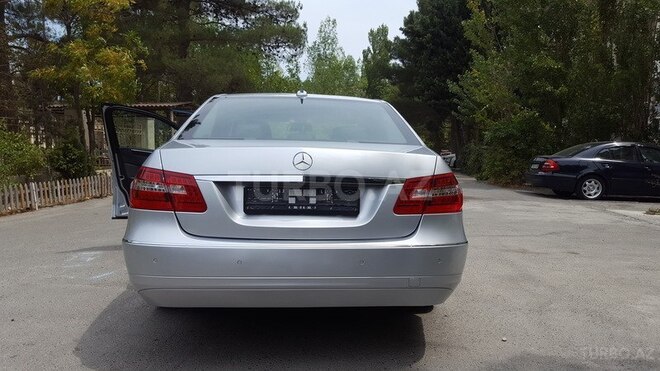 Mercedes E 250 2011, 195,000 km - 2.2 л - Bakı