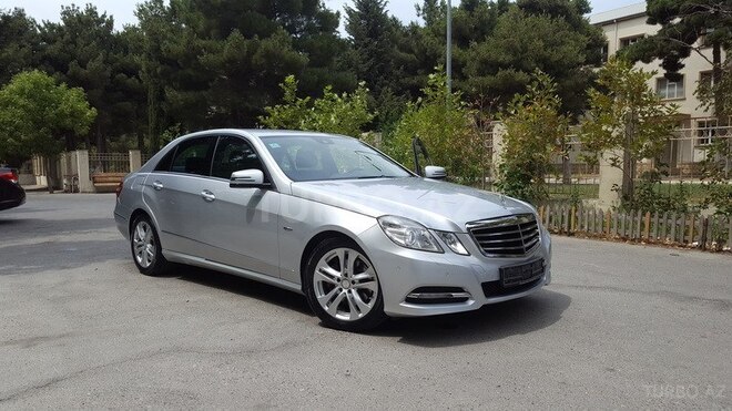 Mercedes E 250 2011, 195,000 km - 2.2 л - Bakı