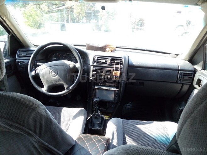 Opel Vectra 1995, 428,000 km - 2.0 l - Bakı