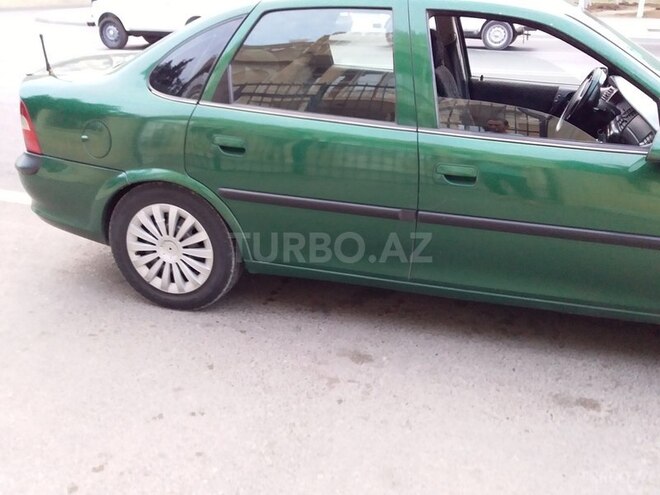 Opel Vectra 1995, 385,000 km - 1.8 l - Sumqayıt