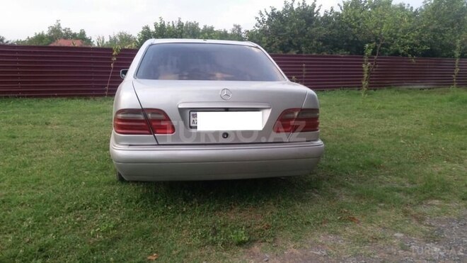Mercedes E 280 1998, 397,140 km - 2.8 л - Zaqatala