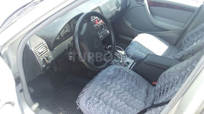 Mercedes C 180 1998, 253,800 km - 1.8 л - Quba
