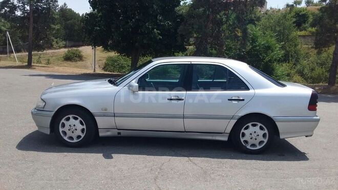 Mercedes C 180 1998, 253,800 km - 1.8 л - Quba