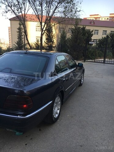BMW 735 2001, 245,300 km - 3.0 l - Bakı