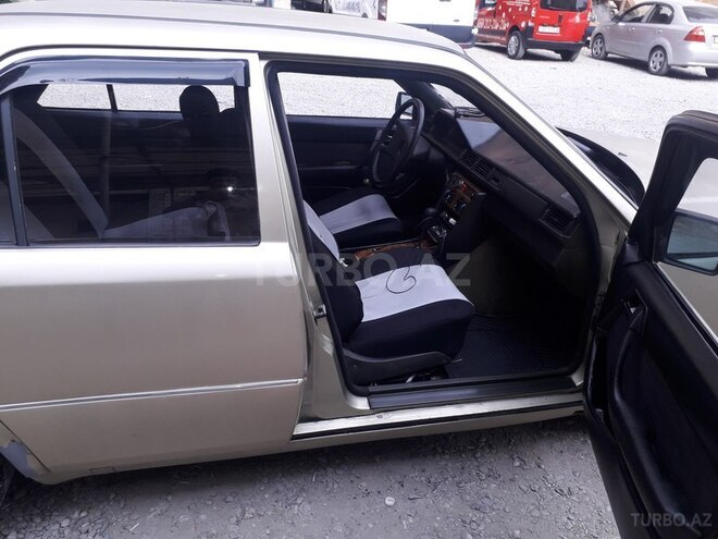 Mercedes E 300 1985, 300,000 km - 3.0 l - Bakı