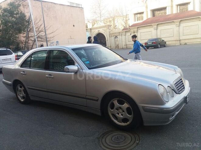 Mercedes E 240 2000, 183,000 km - 2.4 l - Bakı