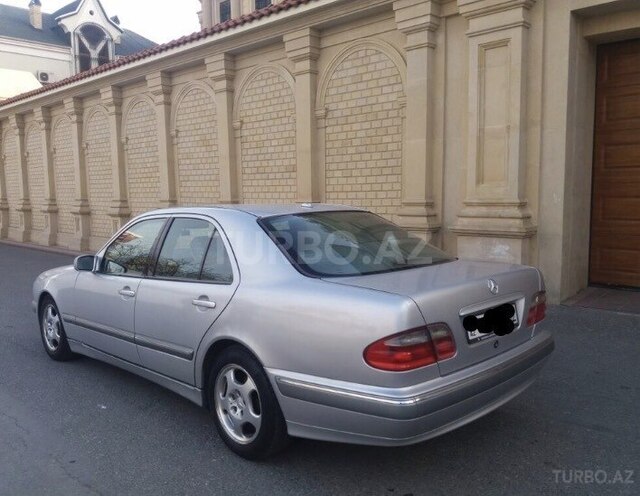 Mercedes E 240 2000, 183,000 km - 2.4 l - Bakı