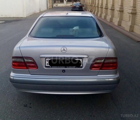 Mercedes E 240 2000, 183,000 km - 2.4 l - Bakı