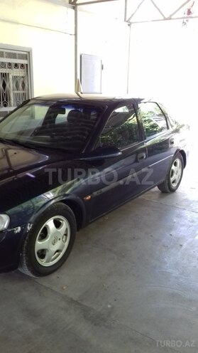 Opel Vectra 1997, 350,000 km - 1.6 l - Saatlı