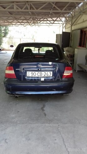 Opel Vectra 1997, 350,000 km - 1.6 l - Saatlı