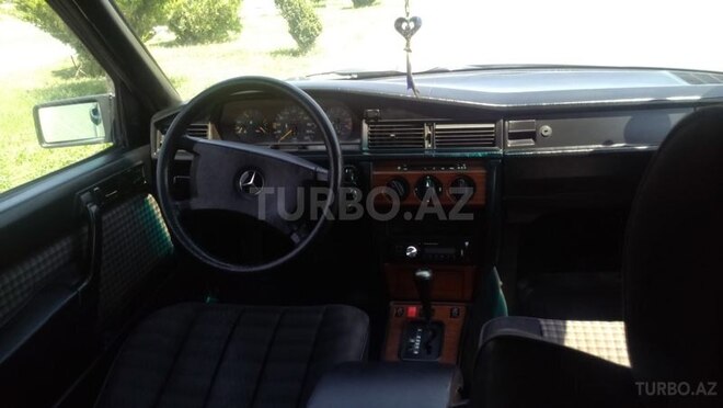 Mercedes 190 1992, 299,558 km - 2.0 l - Bakı