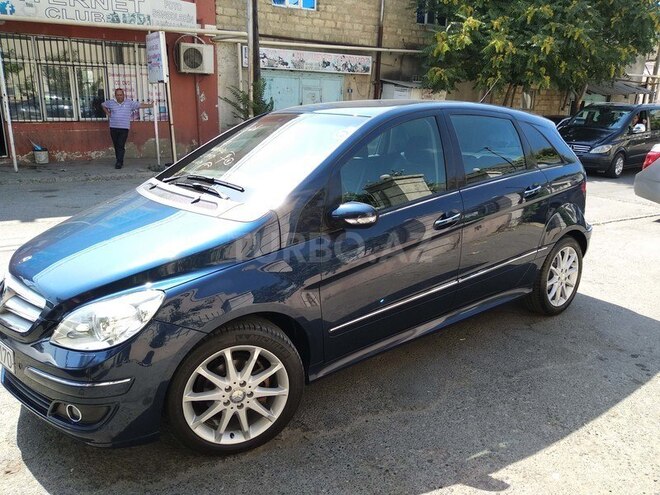 Mercedes B 170 2008, 65,000 km - 1.7 l - Bakı