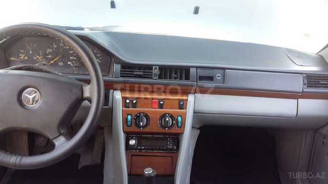 Mercedes E 200 1991, 400,000 km - 2.0 l - Bakı