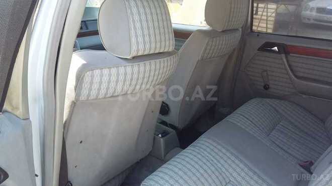 Mercedes E 200 1991, 400,000 km - 2.0 l - Bakı