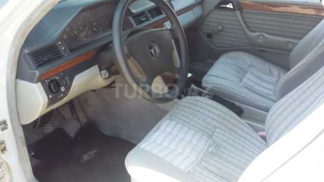Mercedes E 200 1991, 400,000 km - 2.0 l - Bakı