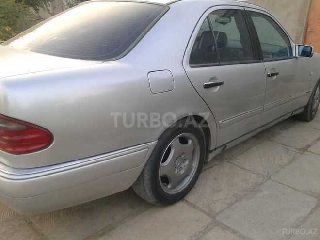 Mercedes E 220 1995, 308,752 km - 2.2 l - Bakı