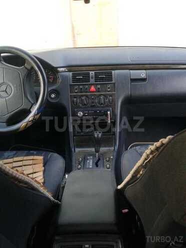 Mercedes E 220 1995, 308,752 km - 2.2 l - Bakı