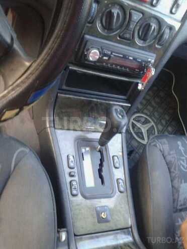Mercedes E 220 1995, 308,752 km - 2.2 l - Bakı