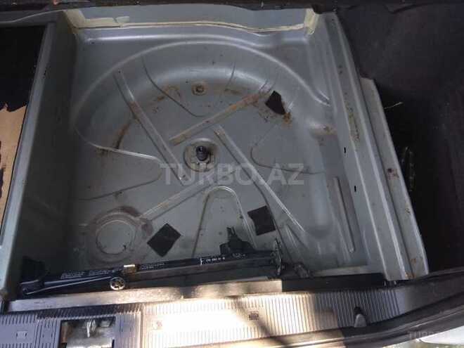 Mercedes E 240 1998, 225,000 km - 2.4 l - Bakı