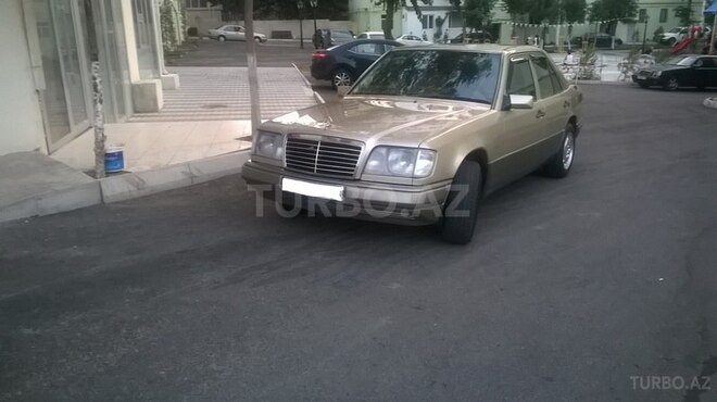 Mercedes E 200 1995, 227,200 km - 0.2 l - Bakı