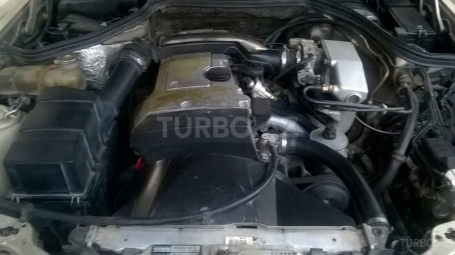 Mercedes E 200 1995, 227,200 km - 0.2 l - Bakı