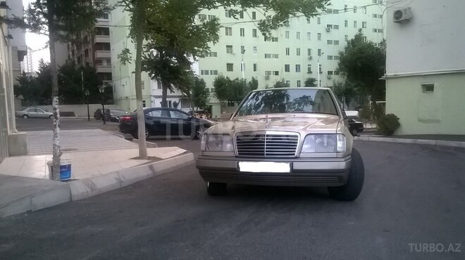 Mercedes E 200 1995, 227,200 km - 0.2 l - Bakı