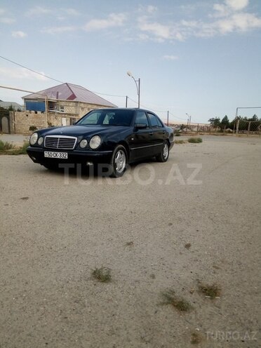 Mercedes E 230 2006, 310,000 km - 2.3 l - Bakı