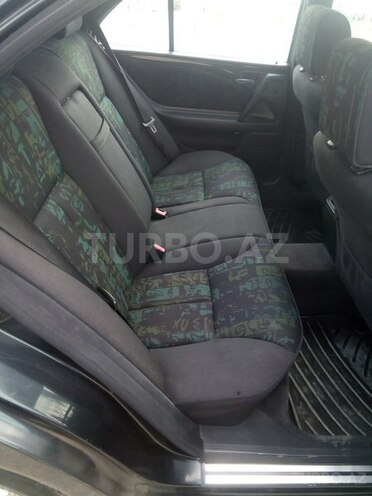 Mercedes E 230 2006, 310,000 km - 2.3 l - Bakı