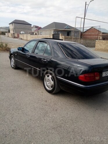 Mercedes E 230 2006, 310,000 km - 2.3 l - Bakı