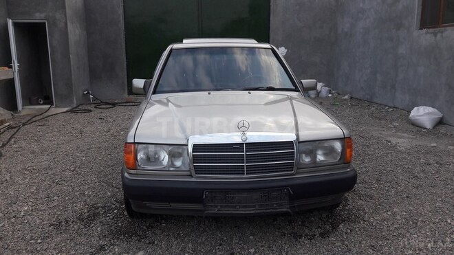Mercedes 190 1992, 210,000 km - 2.0 l - Bakı