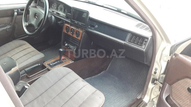 Mercedes 190 1992, 210,000 km - 2.0 l - Bakı