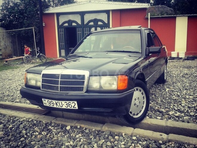 Mercedes 190 1991, 324,564 km - 1.8 l - Quba