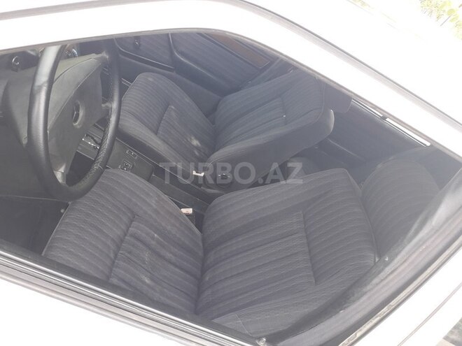 Mercedes E 200 1998, 250,000 km - 2.0 l - Sumqayıt