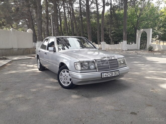 Mercedes E 200 1998, 250,000 km - 2.0 l - Sumqayıt