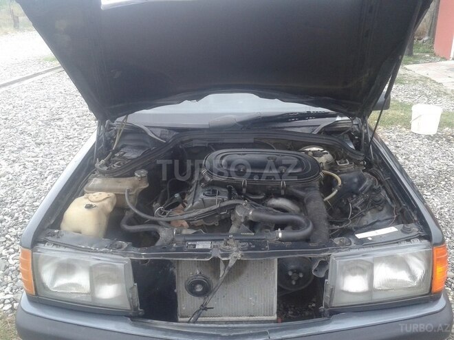 Mercedes 190 1991, 324,564 km - 1.8 l - Quba
