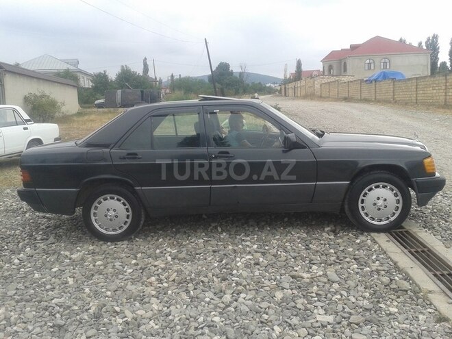 Mercedes 190 1991, 324,564 km - 1.8 l - Quba