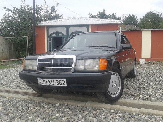 Mercedes 190 1991, 324,564 km - 1.8 l - Quba