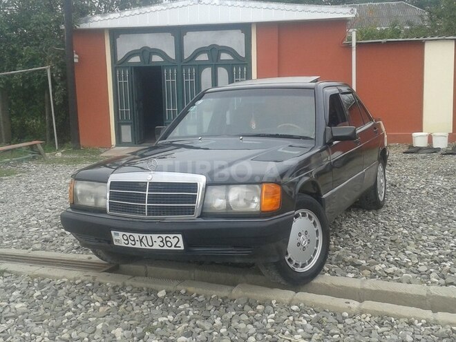 Mercedes 190 1991, 324,564 km - 1.8 l - Quba