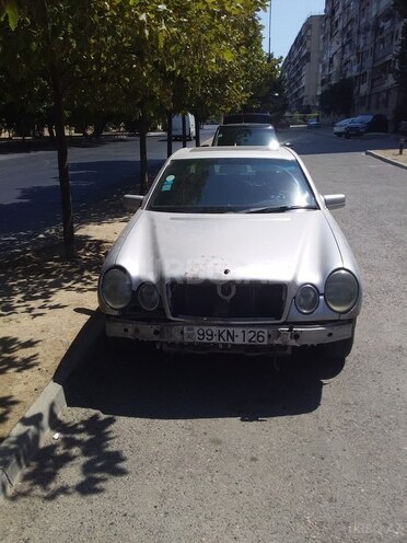 Mercedes E 230 1995, 400,000 km - 2.3 l - Bakı
