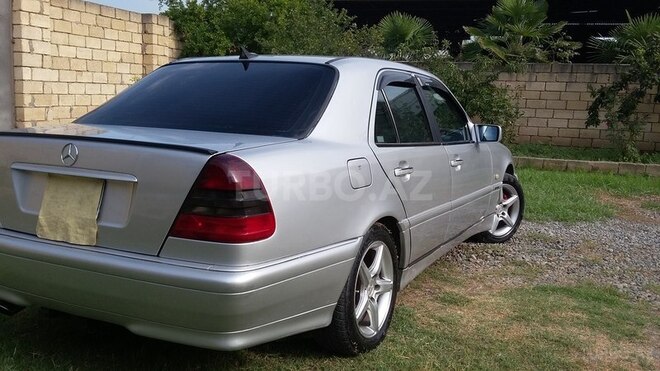 Mercedes C 230 1997, 310,000 km - 2.3 l - Saatlı