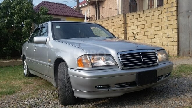 Mercedes C 230 1997, 310,000 km - 2.3 l - Saatlı